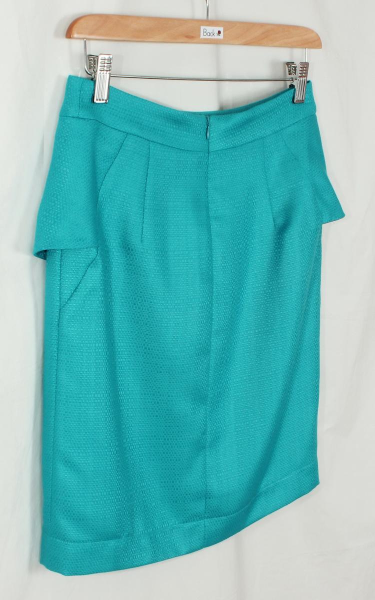 SK-191 กระโปรงแฟชั่น&ทำงาน ทรงสอบ ผ้า CHANEL สีฟ้า ด้านหน้ากระโปรงจับจีบระบาย