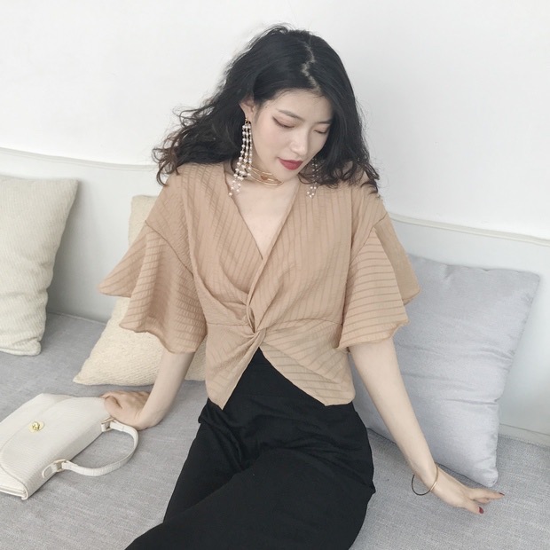 Linen crop เสื้อครอปม้วนหน้า แขนค้างคาว