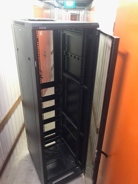 ตู้แร็คตั้งพื้น 42U