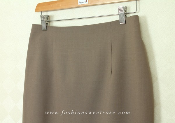 SK-391 กระโปรงแฟชั่น&ทำงาน ทรงดินสอ ผ้า Rose Skinny สีน้ำตาลอ่อน สไตน์เรียบหรู