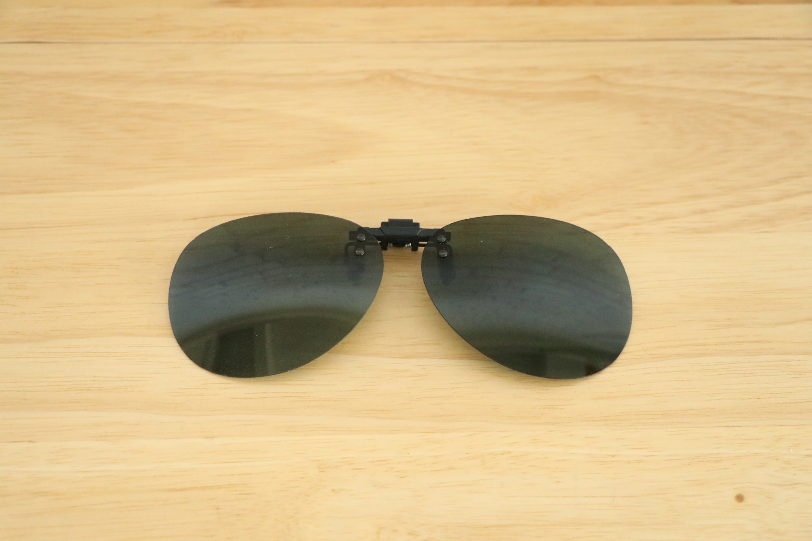 คลิปออนกันแดด Clipsster รุ่น Dropster C เลนส์สีเขียว