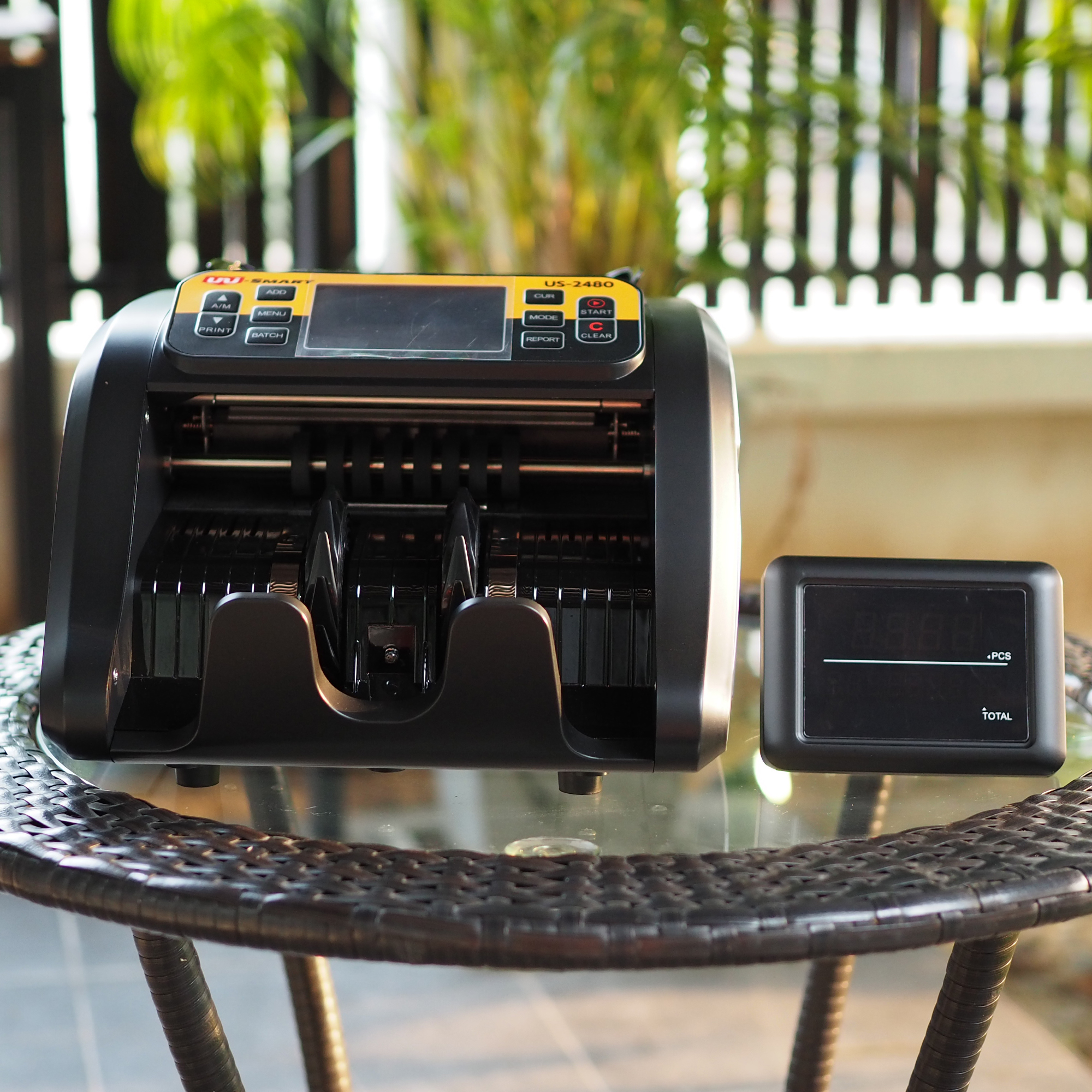 Uni-SMART เครื่องนับธนบัตร เครื่องนับเงิน เครื่องนับแบงค์ ตรวจธนบัตรปลอม US-2480