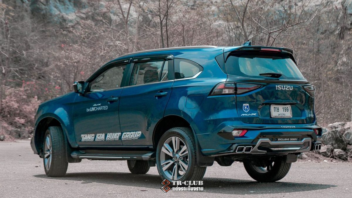 ชุดแต่งสเกิร์ตรอบคัน THUNZER สำหรับ Mu-X 2021