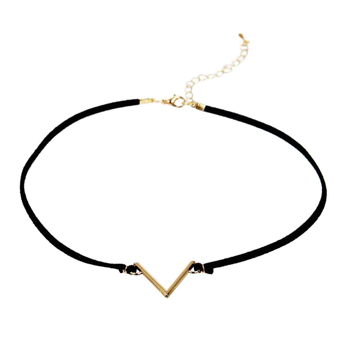 สร้อยคอ Choker แฟชั่น ริบบิ้นกำมะหยี่สีดำ เชื่อมด้วยจี้สามเหลี่ยมสีทอง รอบคอ ยาว 35cm