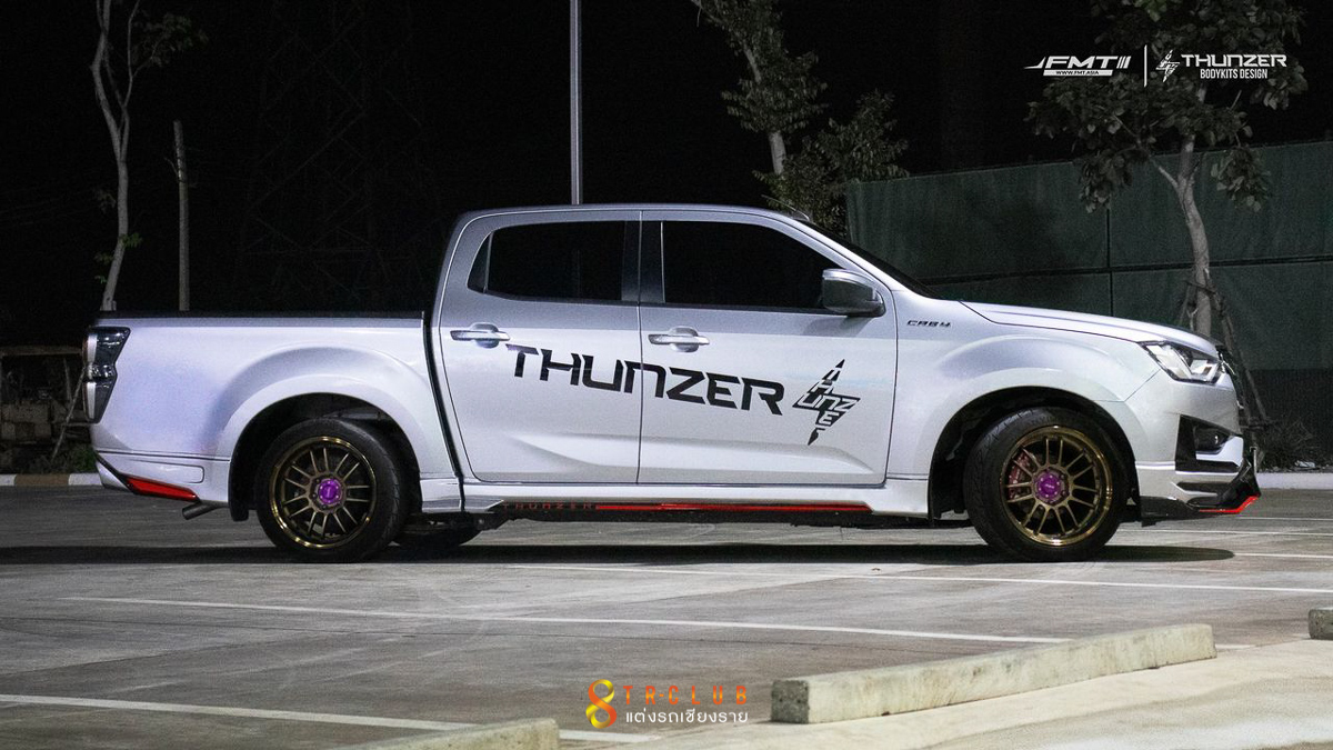 ชุดแต่งสเกิร์ตรอบคัน THUNZER สำหรับ ALL NEW D-MAX 2020 (ตัวเตี้ย)