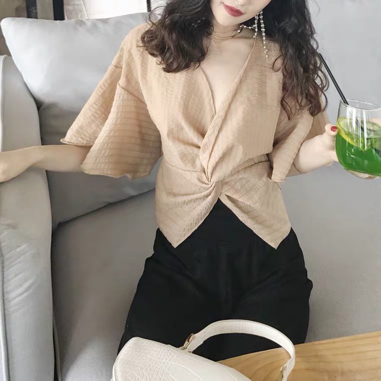 Linen crop เสื้อครอปม้วนหน้า แขนค้างคาว