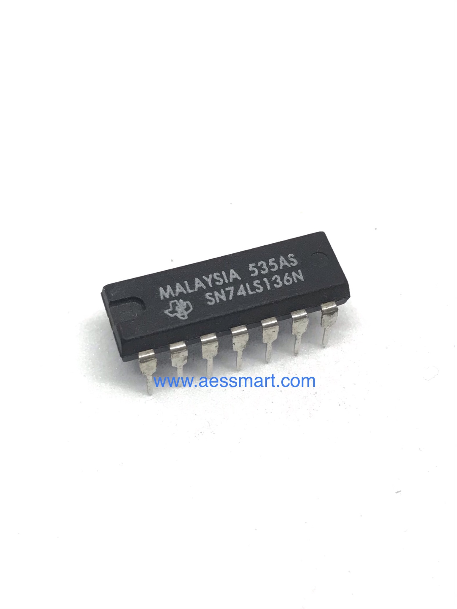74136 (LS): Quad 2 Input Exclusive OR Gate with open-c