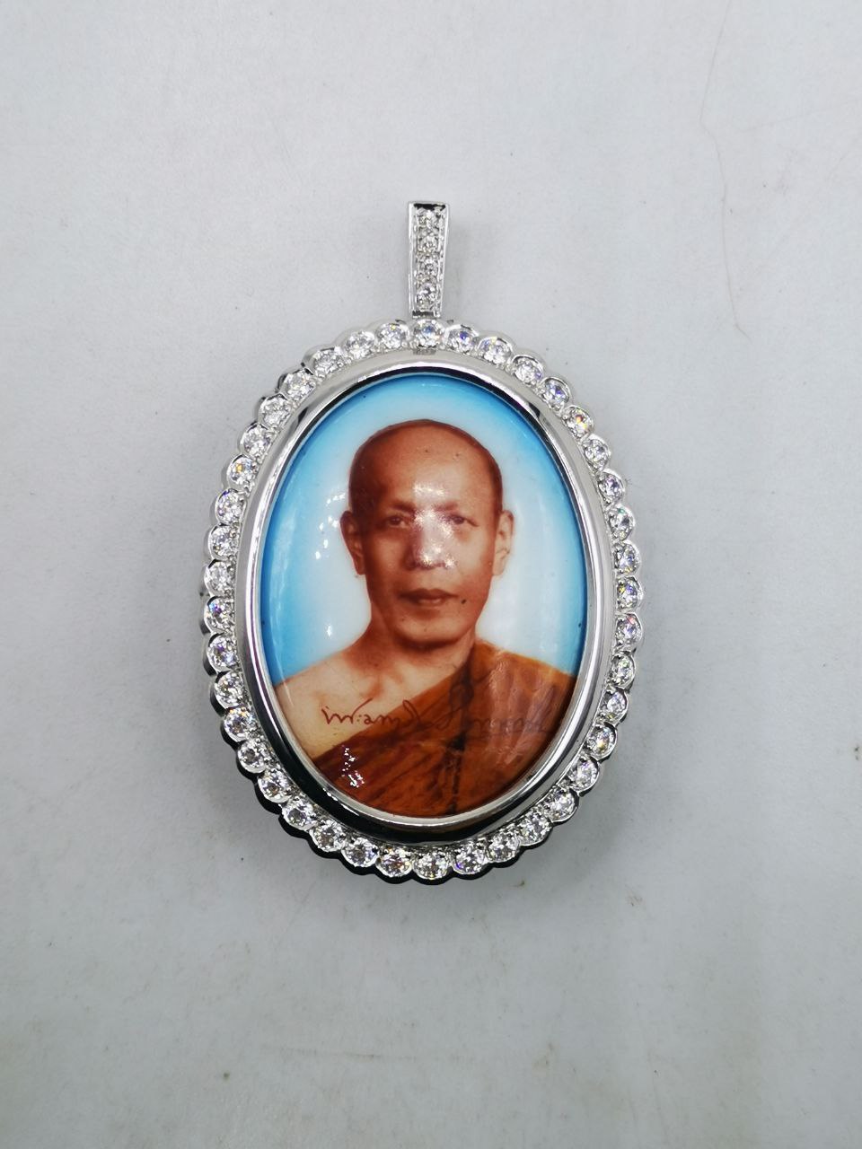 จี้พระแบบล็อกเก็ต