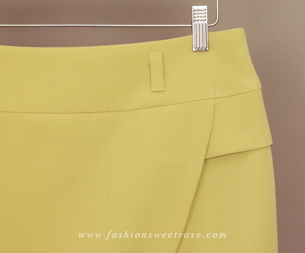 SK-442 กระโปรงทรงสอบ ผ้า Double Twist สีเขียว