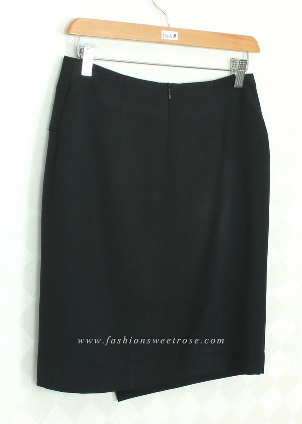 กระโปรงแฟชั่น&ทำงาน กระโปรงทรงสอบ ผ้าสลาฟญี่ปุ่นสีดำ ด้านหน้ากระโปรงดีไซน์ตัดต่อเรียบหรู / SK-353