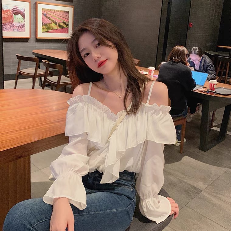 เสื้อลินินเปิดไหล่ แขนยาว Linen blouse