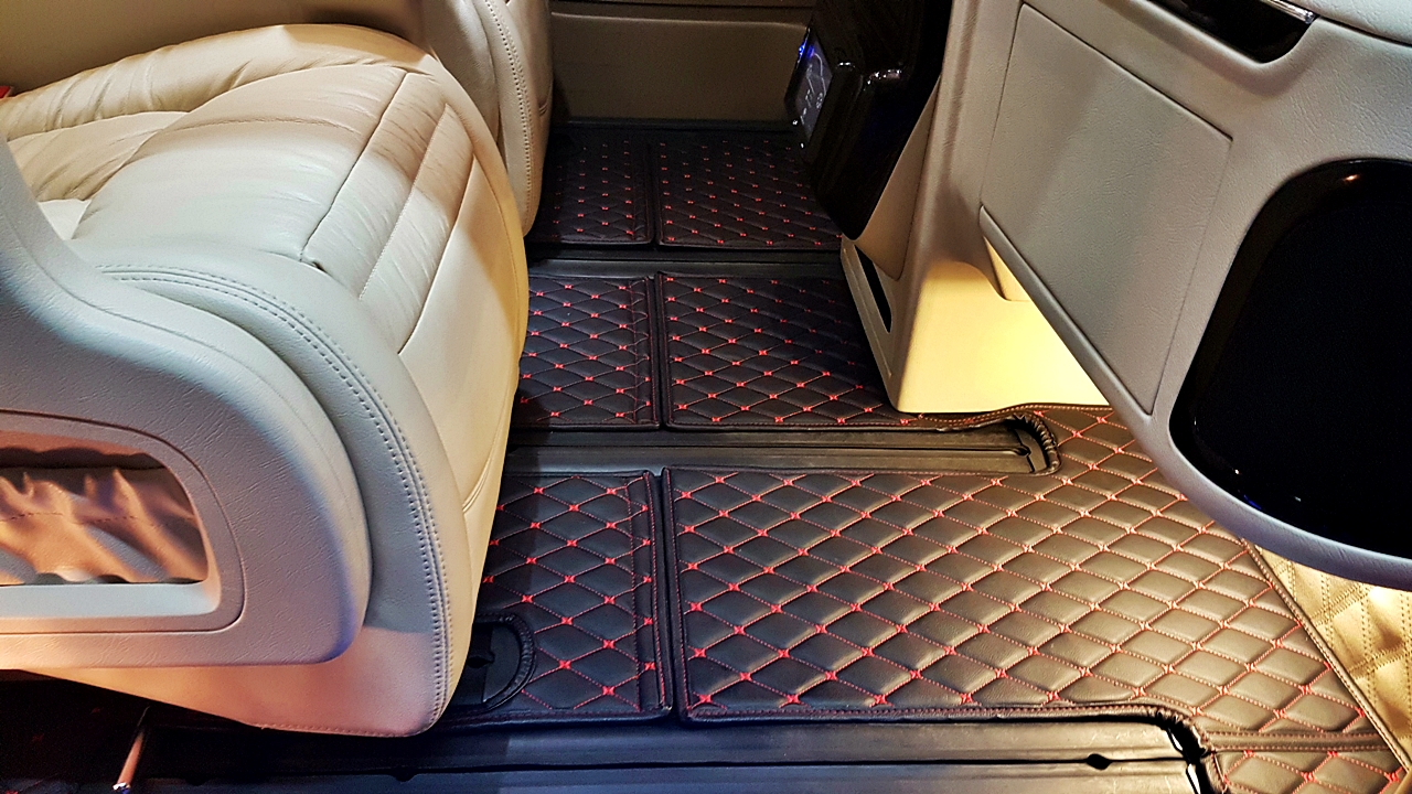 HYUNDAI H-1 DELUXE [ เบาะ vip + ท้าย 60:40 + กุหลังคา + พรม ] - ฮว 8962