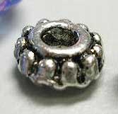 ลูกปัดคั่นโลหะเงินโบราณสไตล์ธิเบต ขนาด 7x3.2mm รู 3 มม. แพ็ค 50 ชิ้น