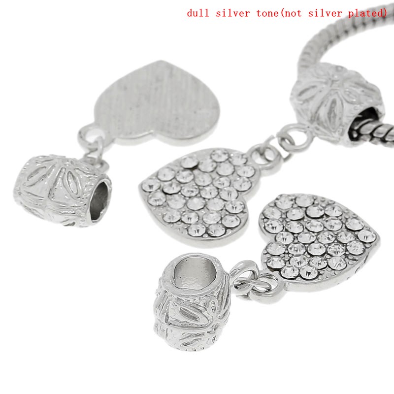 ตัวห้อย/จี้โลหะเงินรูปหัวใจประดับพลอยRhinestone สีขาว พร้อมตัวคล้องสีเงิน ขนาด 35x18mm 1 ชิ้น