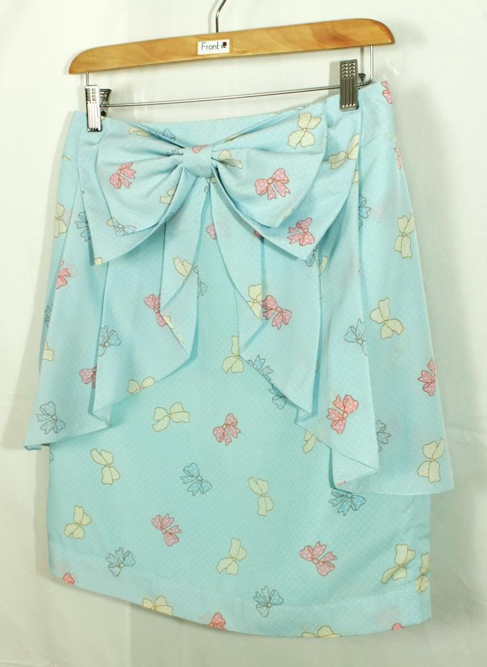 SK-176 กระโปรงแฟชั่น&ทำงาน ผ้าหางกระรอกพิมพ์ลายโบว์สีฟ้า มีโบว์ซ้อนกัน 2 ชั้น