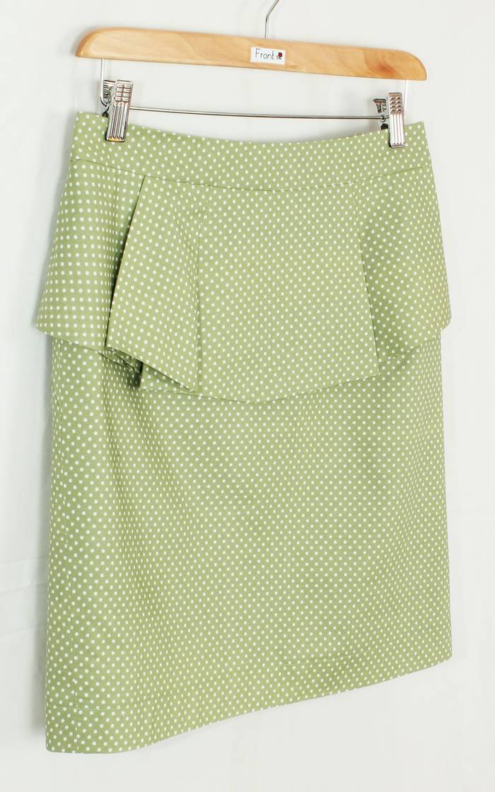 SK-204 กระโปรงแฟชั่น&ทำงาน ทรงสอบ ผ้าคอตต้อนญี่ปุ่นสีเขียวพาสเทล ด้านหน้ากระโปรงจับจีบระบาย