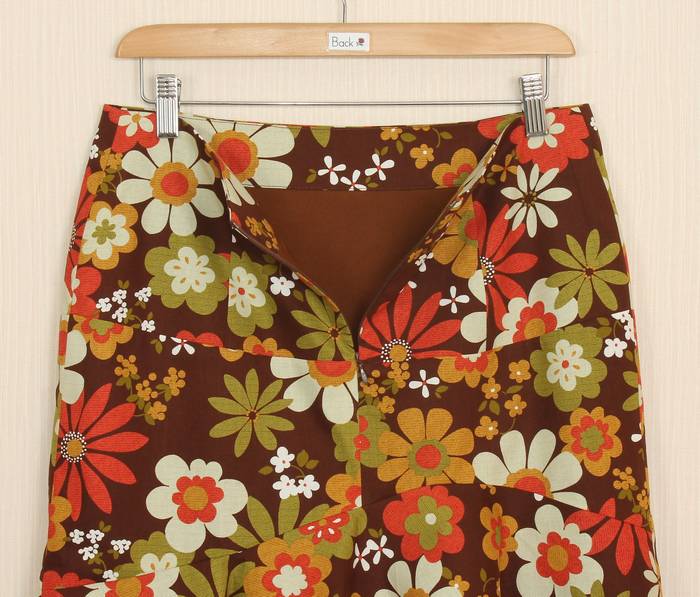 SK-236 กระโปรงแฟชั่น&ทำงาน ทรงย้วย ผ้าคอตต้อนญี่ปุ่นพิมพ์ลายดอกไม้ โทนน้ำตาลเข้ม