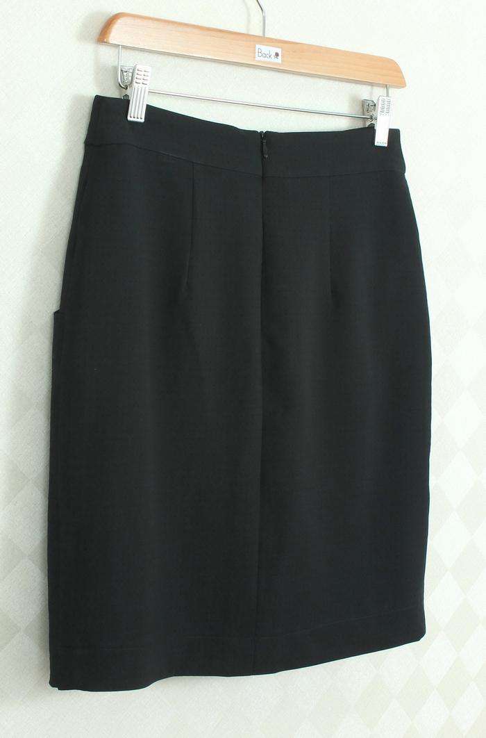 SK-269 กระโปรงทรงเอ ผ้าญี่ปุ่น BM สีดำ เป็นกระโปรงป้าย มีกระเป๋าล้วง 2 ข้าง