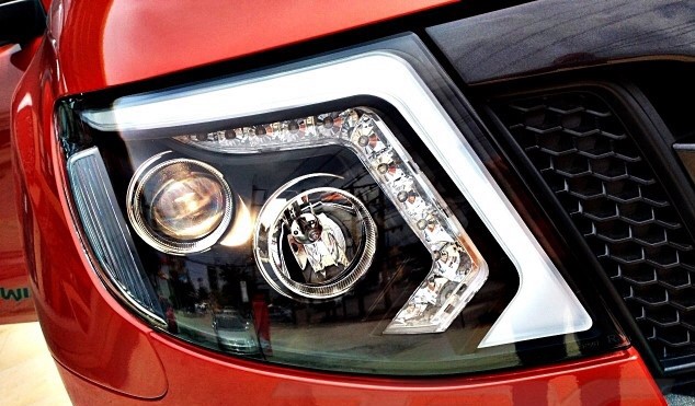 ชุดไฟหน้าสำเร็จแต่งตรงรุ่น Ford Ranger 2012 T6