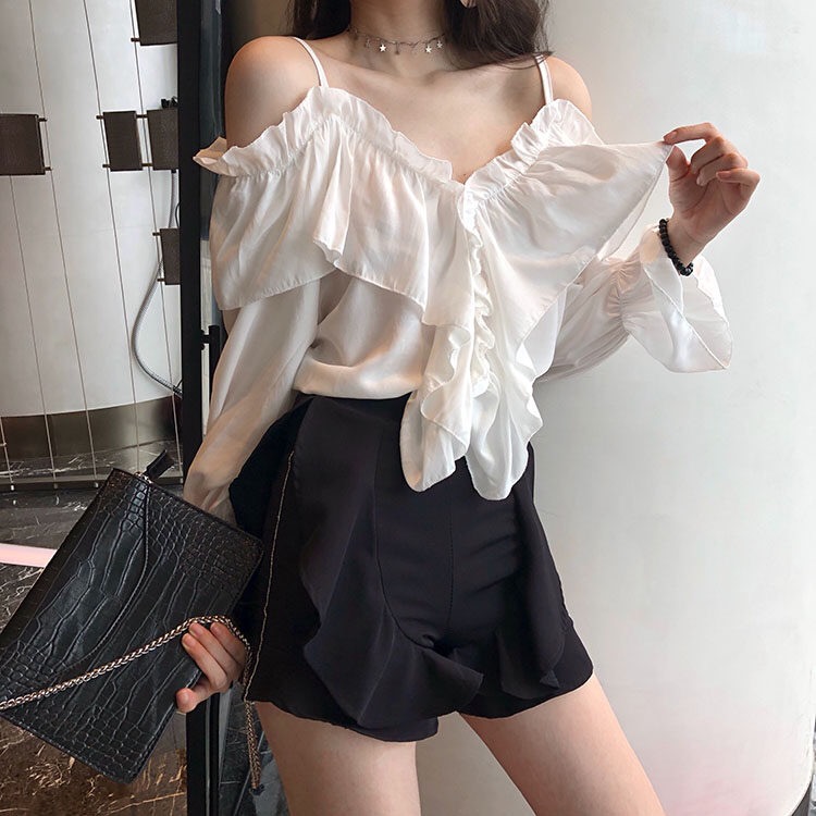 เสื้อลินินเปิดไหล่ แขนยาว Linen blouse
