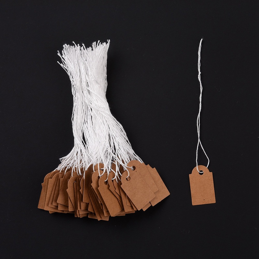 Tag Price ป้ายห้อยของขวัญ ของชำร่วย ป้ายห้อยราคา ป้ายติดราคา กระดาษสีน้ำตาล ขนาด 25x15mm +เชือกคล้อง แพ็ค 100 อัน