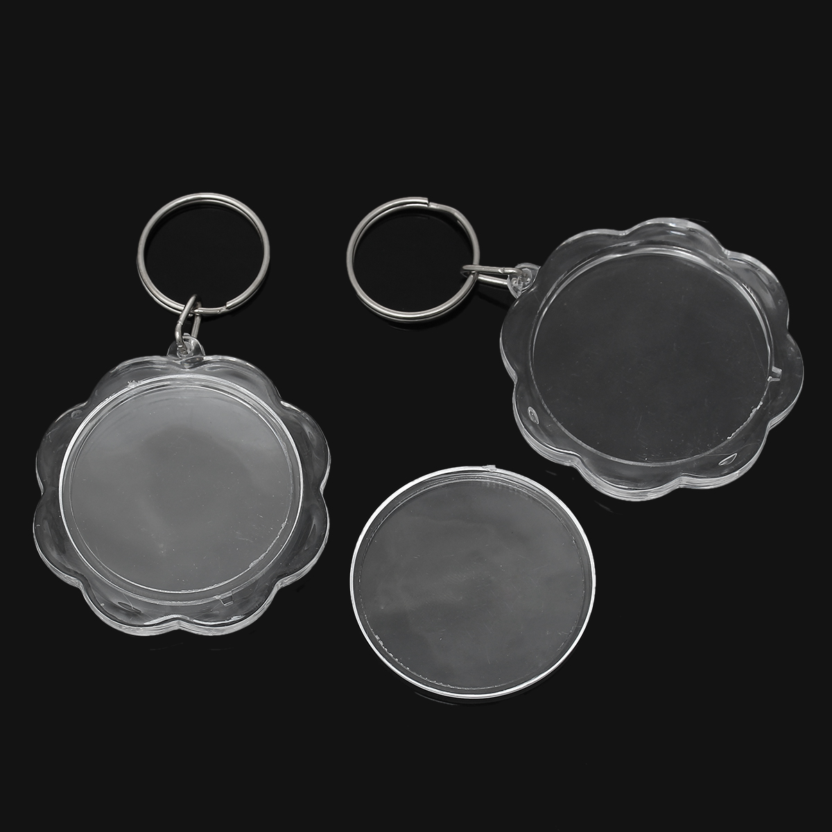 พวงกุญแจกรอบรูปอะครีลิคกลมขอบดอกไม้ ขนาด 8.8cm x 5.3cm 4 อัน