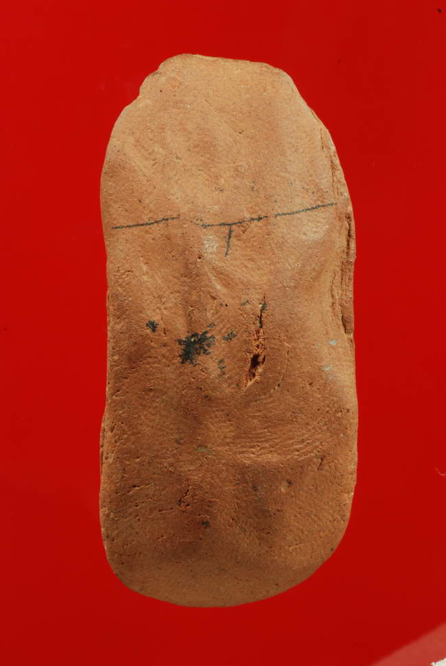 สวยไม่ผ่านการใช้.....พระสุพรรณลีลาข้างขีด กรุวัดคู้ยาง เนื้อดิน มีรารัก