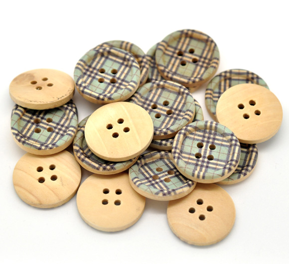 กระดุมไม้เพ้นท์ลายตาราง 4 รู 25 มม. แพ็ด 5 เม็ด