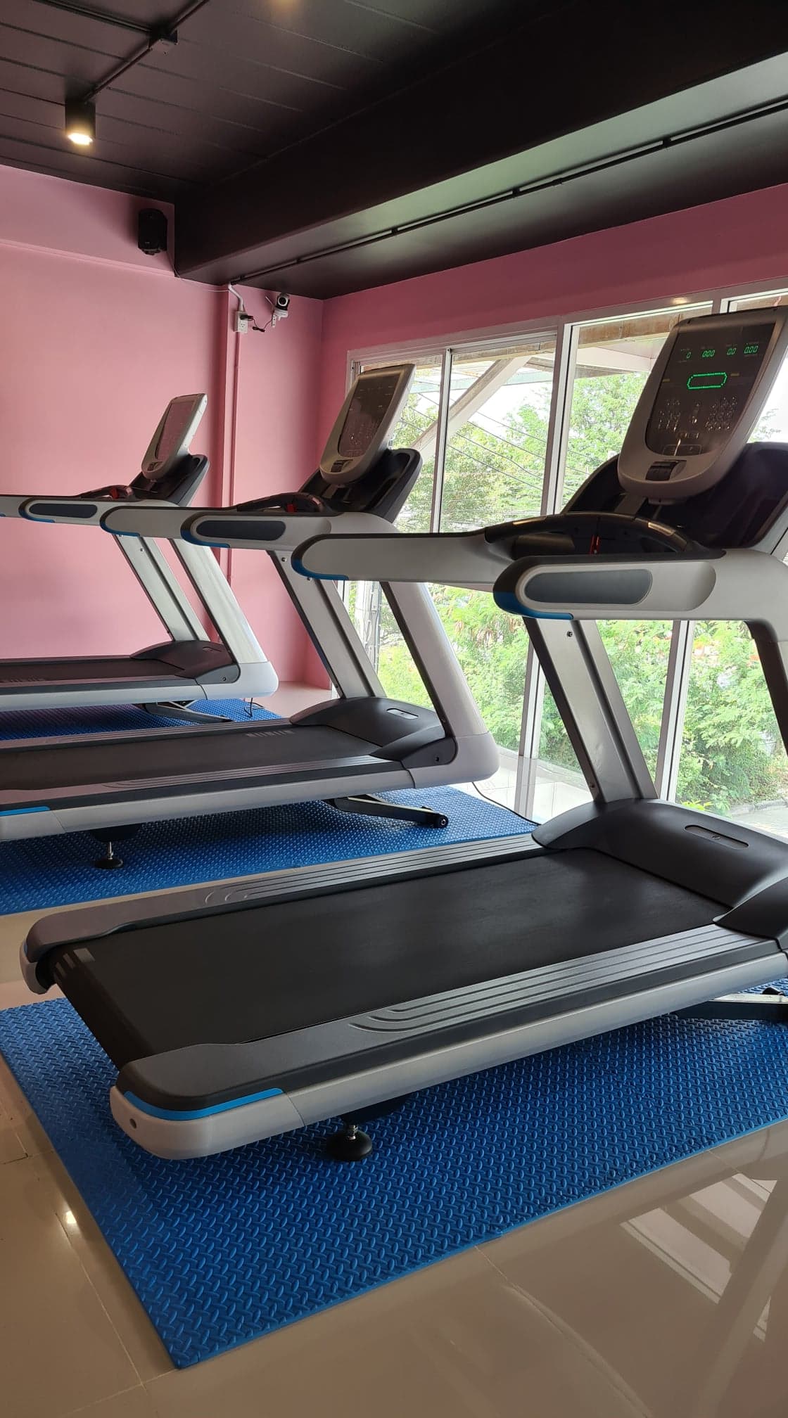 ลู่วิ่งไฟฟ้า AT1400 Commercial X8700