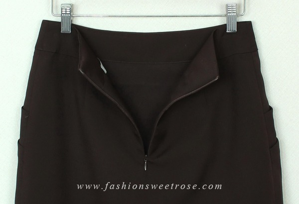 SK-364 กระโปรงทรงสอบ ผ้าไหมอิตาลีสีน้ำตาลเข้ม ด้านหน้ากระโปรงจับจีบทวิช