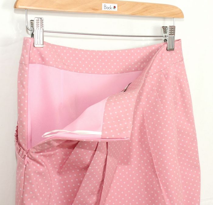 SK-213 กระโปรงแฟชั่น&ทำงาน ทรงสอบจับจีบทวิช ผ้าคอตตอนญี่ปุ่นลายจุดเล็กสีชมพูอมม่วง