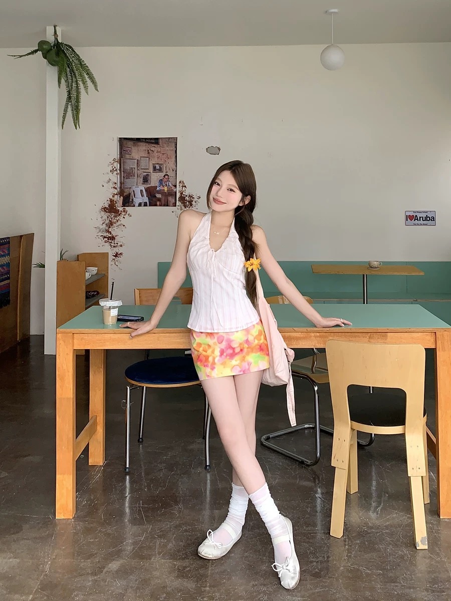 Chunya halter top เสื้อคล้องสม็อคลายทาง