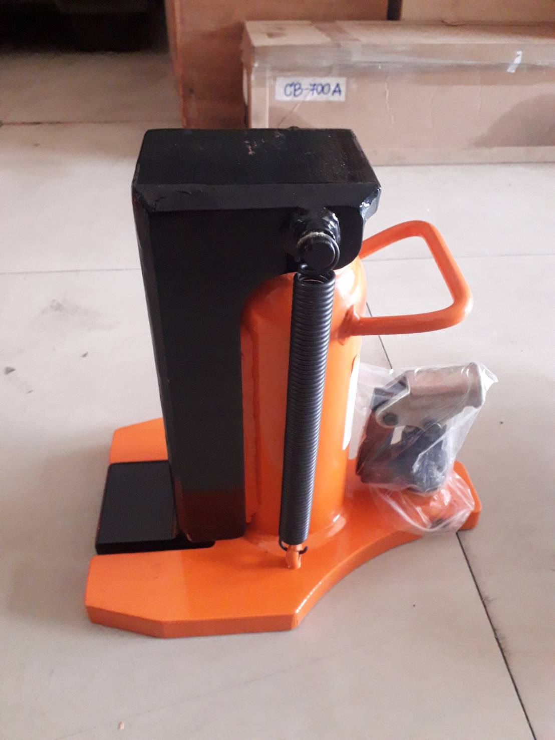 แม่แรงยกข้าง ขนาด20 ตัน ,แม่แรงยกเครื่องจักร