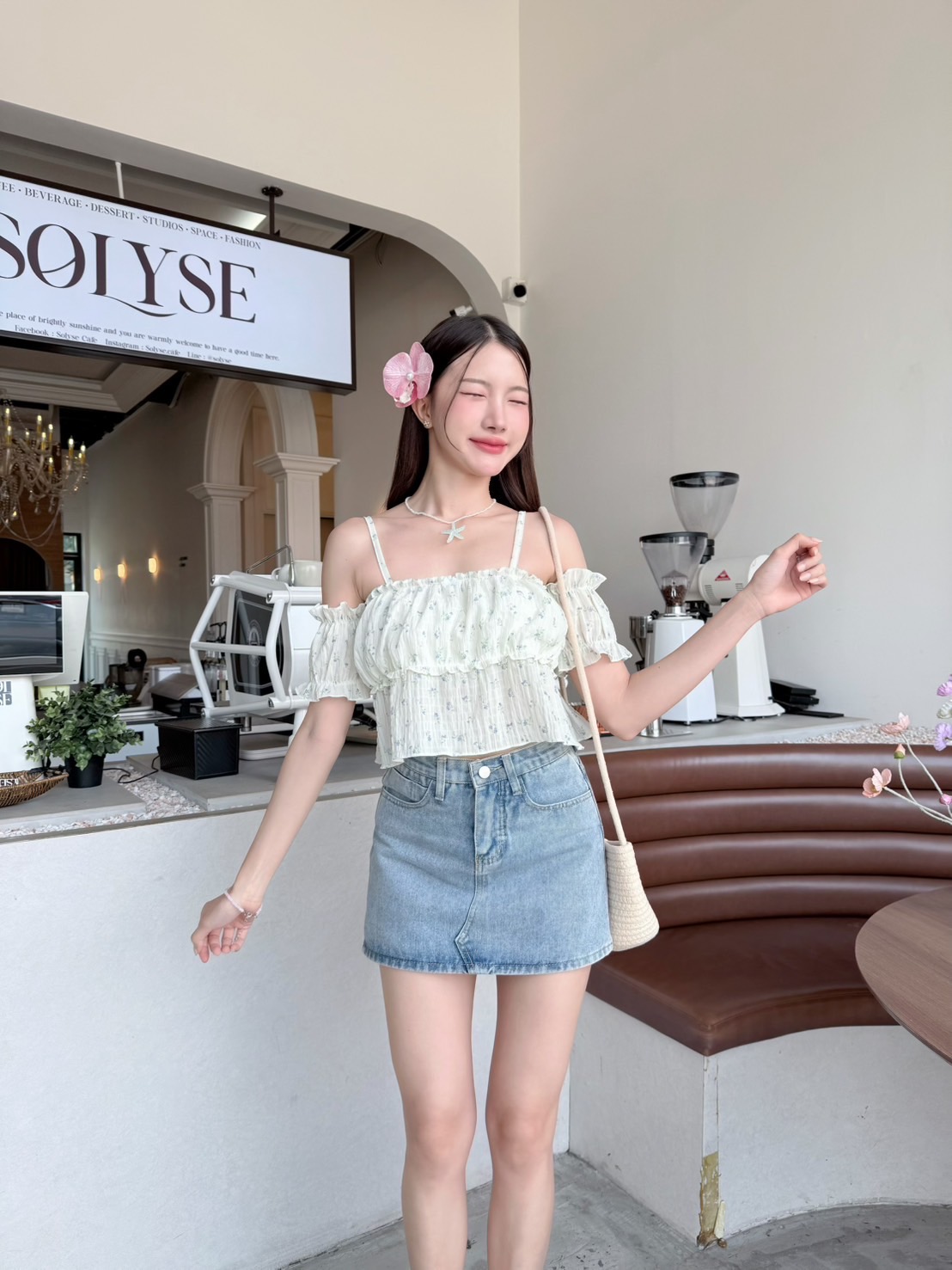 Yuki offshoudle rtop 🥨 เสื้อปาดไหล่สาวเดี่ยว