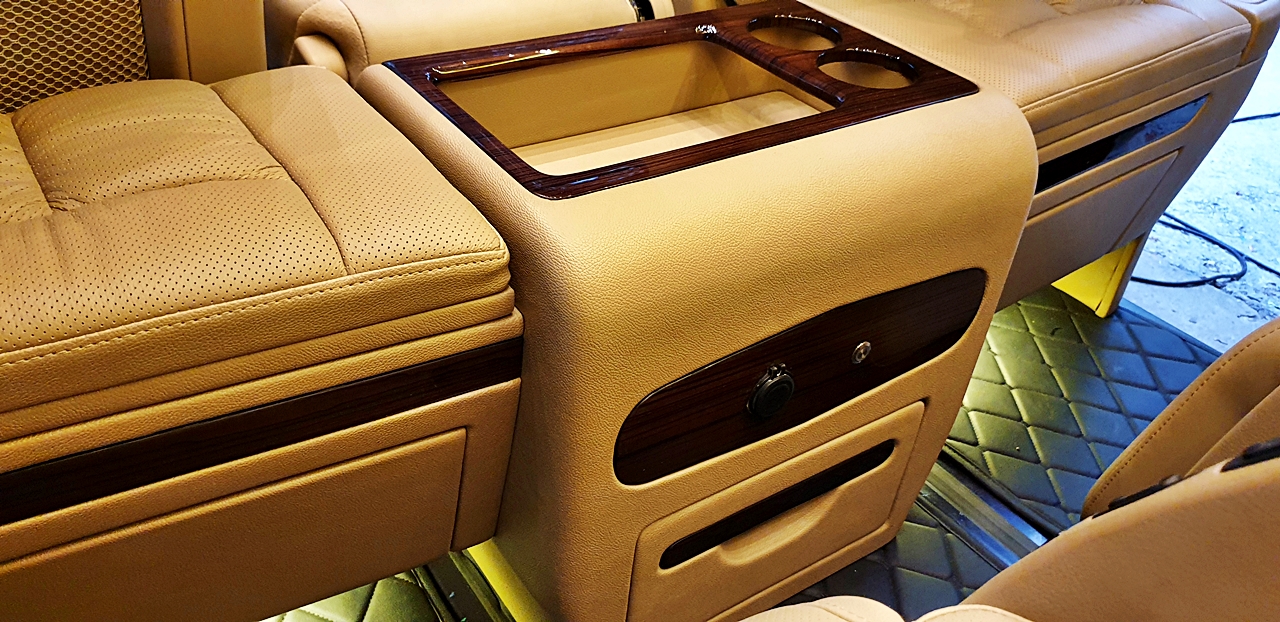 HYUNDAI H-1 ELITE 2019 ลูกค้า ชลบุรี [ เบาะVIP , เบาะท้าย , หลังคา , คอนโซลเตี้ย , จอเพดาน , เครื่องเสียง , ผ้าม่าน ] - นง7120