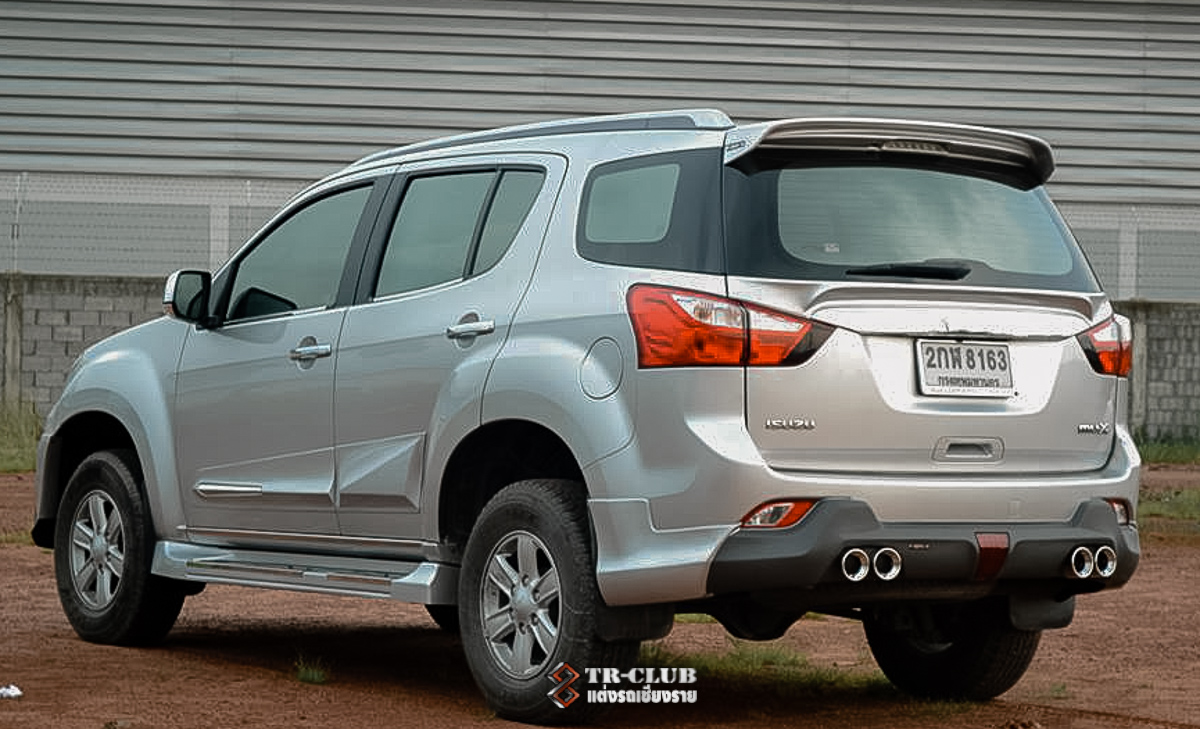 ชุดแต่งสเกิร์ตรอบคัน FREEFORM FX MU-X 2012-2016