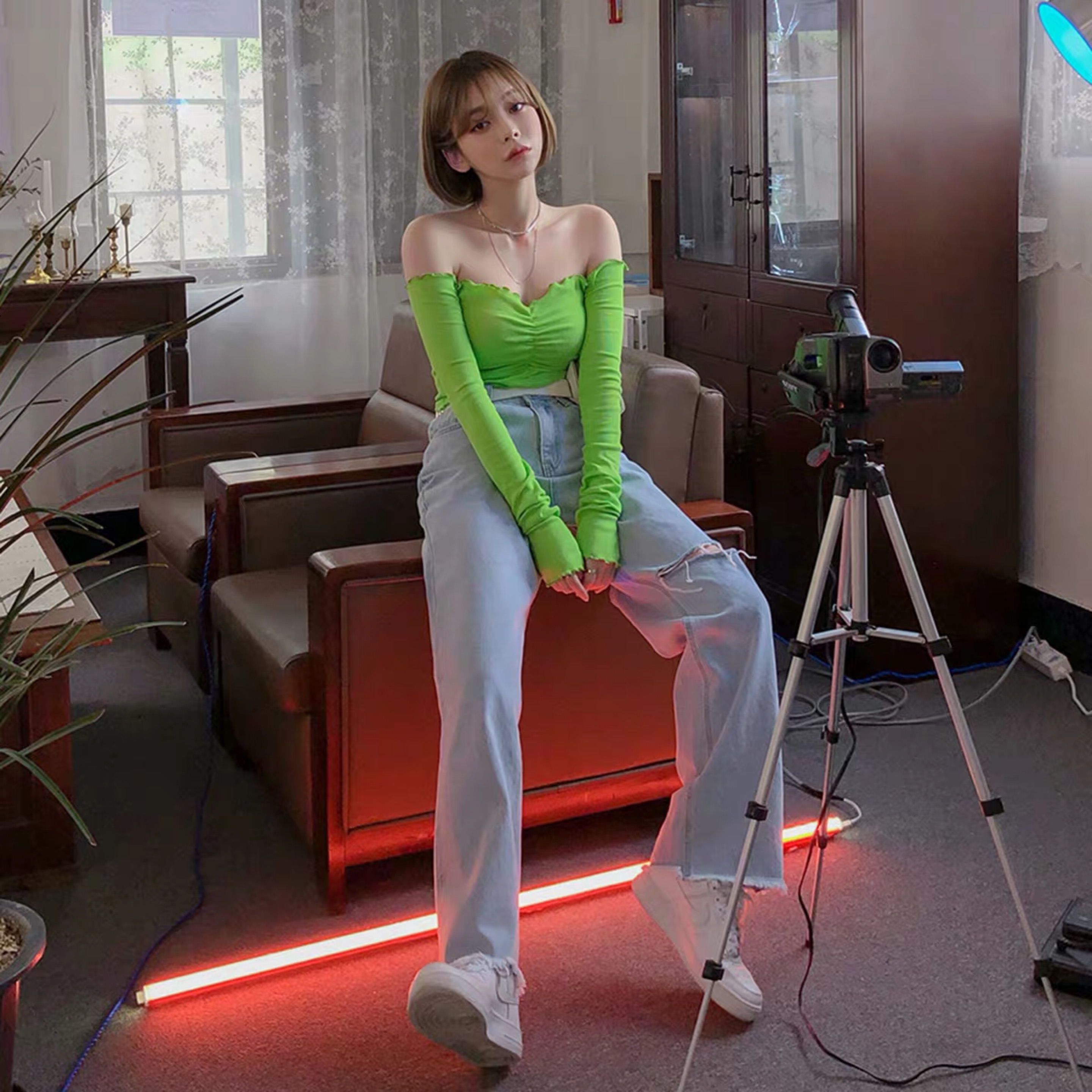 เสื้อครอปปาดไหล่ CHICC mini crop