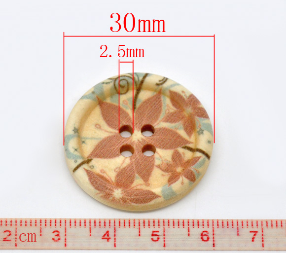 กระดุมไม้กลมเพ้นท์รูปดอกไม้ 4 รู ขนาด 30mm แพ็ด 10 เม็ดคละลาย