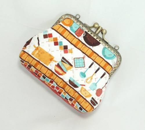 QLT-010 กระเป๋าปิ๊กแป๊กแบบ 2 ช่อง ใส่เหรียญและธนบัตร ผ้าลายเครื่องครัว