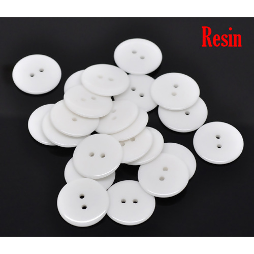 กระดุมเรซิ่นเนื้อเงาเม็ดกลมแบน 2 รู ขนาด 23 มม. สีขาว 1000 เม็ด พรีออเดอร์ ส่งสินค้า 7-10 วันหลังชำระเงิน