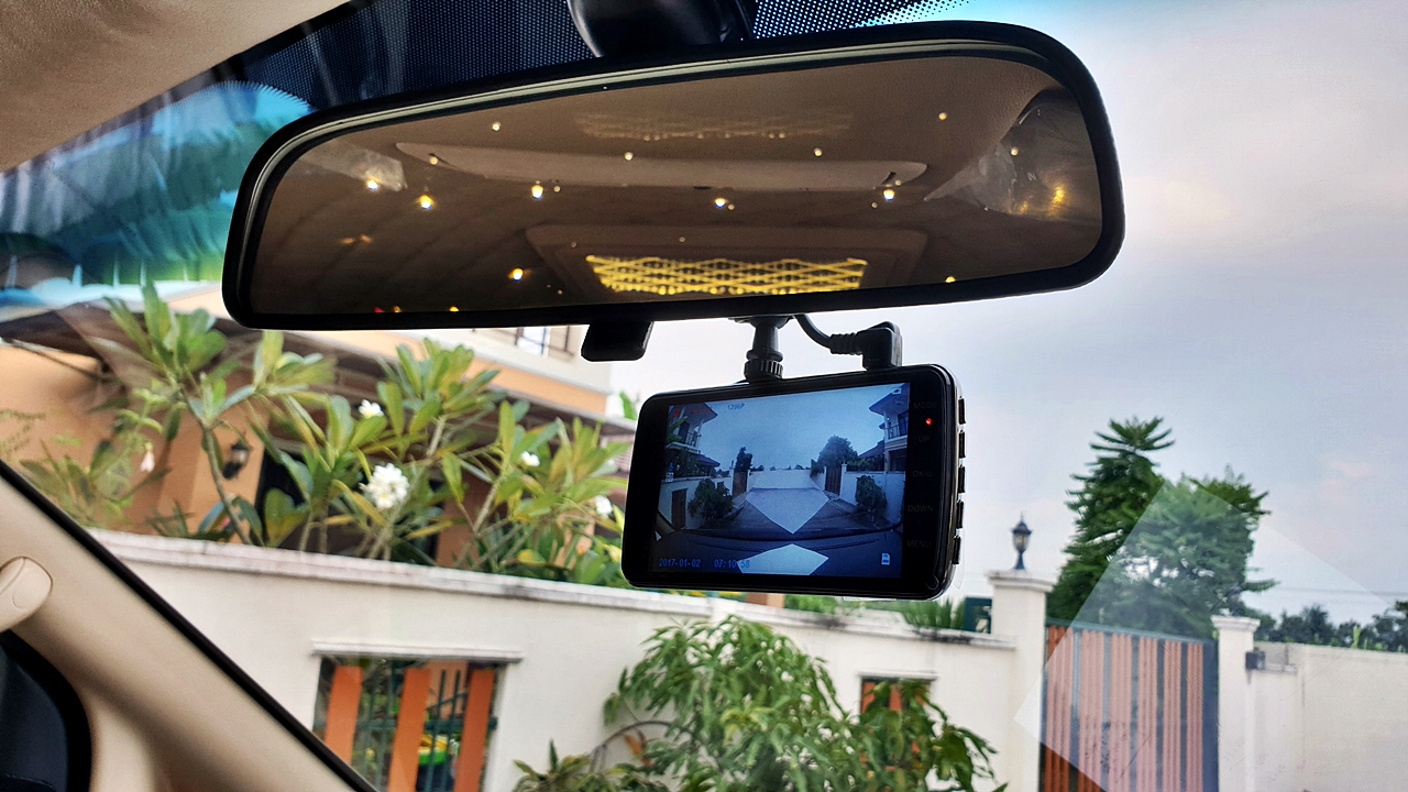 HYUNDAI H-1 ELITE 2018 [ ประตูไฟฟ้า + เบาะ vip + ท้าย 60:40 + คอนโซลทีวี 24 นิ้ว ] { บ1326 }