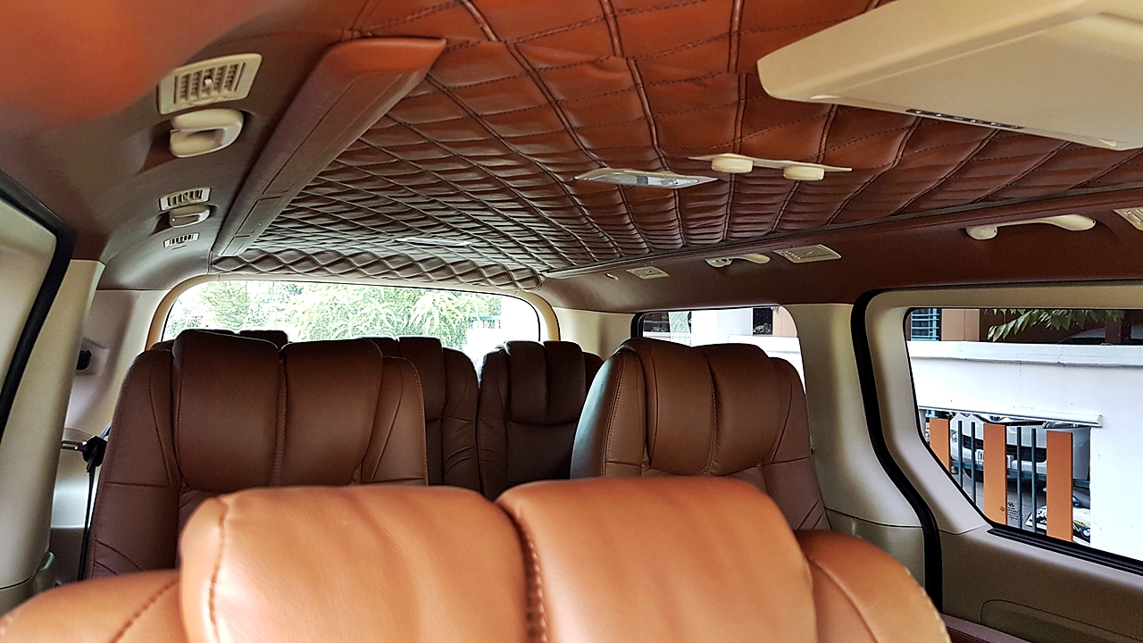 HYUNDAI H-1 DELUXE รถคุณดุล คันที่ 2 [ เบาะ + คอนโซล + ช่วงล่าง + แดมป์ + กุหลังคา + พรม + ล้อ + ประตูท้ายไฟฟ้า ] - นข 1515