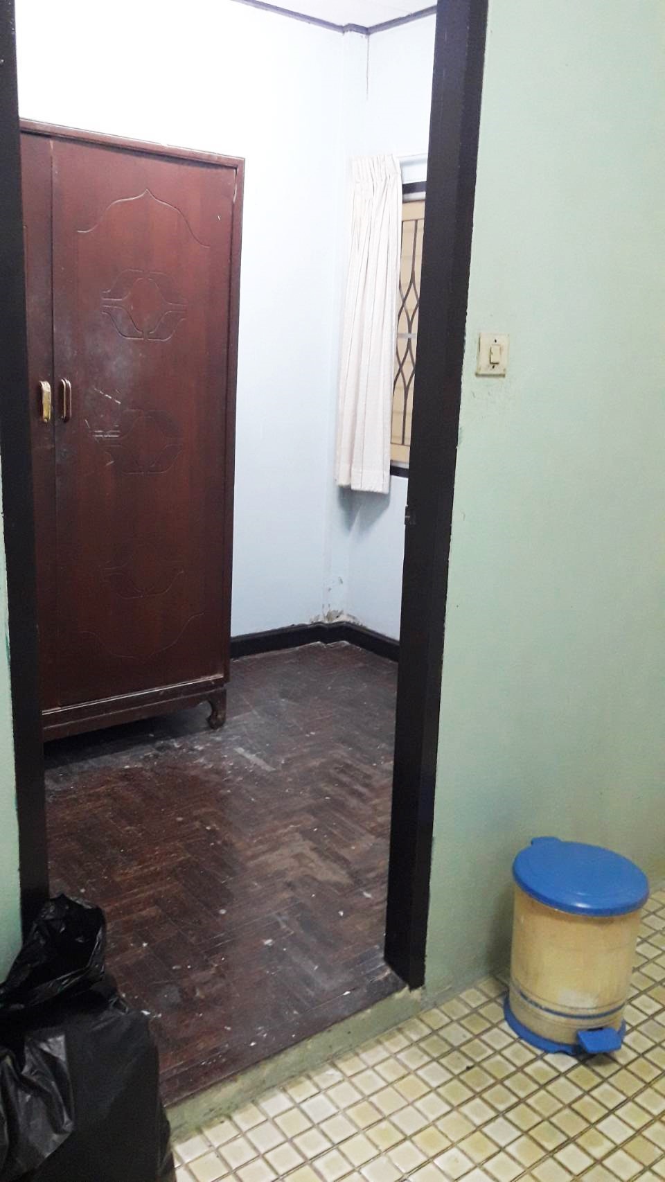 🏡 ขายทาวน์เฮ้าส์ 2 ชั้น หมู่บ้านเสนาวิลล่า 84 แฮปปี้แลนด์ สาย 1 แยก 3 📍 ทำเลดี ติดถนนเมน ใกล้เดอะมอลล์บางกะปิ & MRT บางกะปิ - 00058