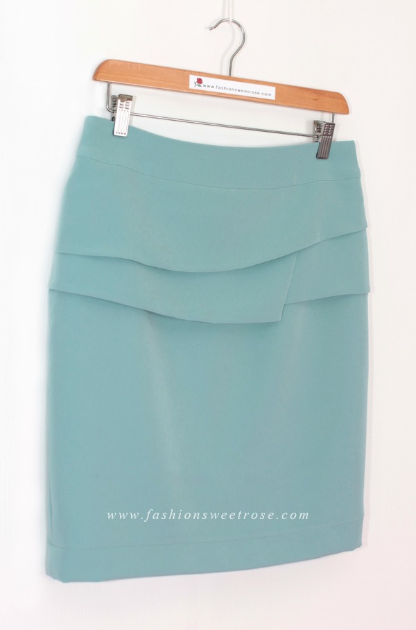 SK-470 กระโปรงทรงสอบ ผ้า Double Twist สีฟ้าพาสเทล
