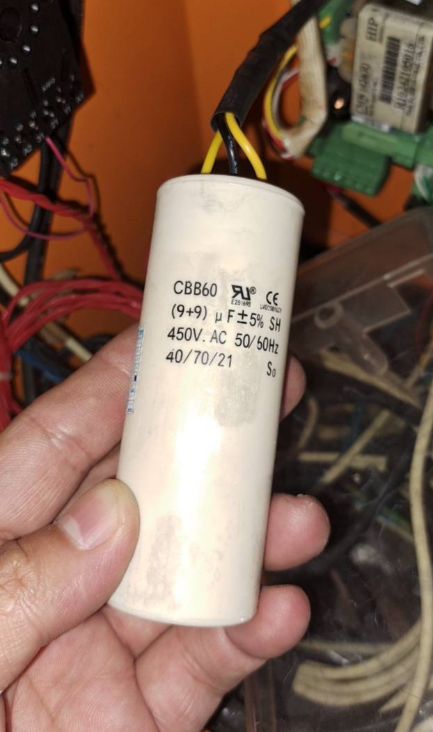 คาปาซิเตอร์ไม้กั้นรถยนต์ CAPACITOR BARRIER