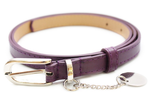 BLT-038 เข็มขัดคาดเอวแฟชั่นเส้นเล็ก สายหนังสีม่วง หัวสีเงินทรงมนโค้ง มีตัวห้อยตุ้งติ้ง