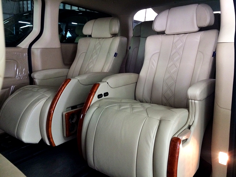 เบาะ VIP ไฟฟ้า HYUNDAI H-1 STAREX Staria [ ทรง มิกกี้เมาส์ เหมือน STAREX ]