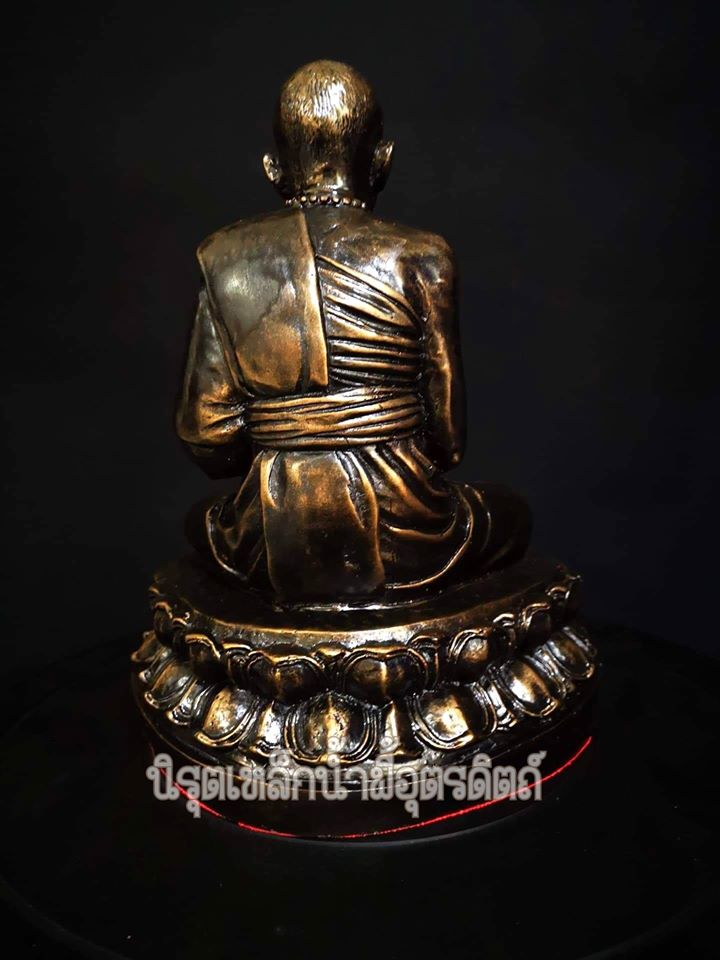 ครูบาเจ้าอภิชัย (ขาวปี) เนื้อแร่เหล็กน้ำพี้ หน้าตัก 5 นิ้ว