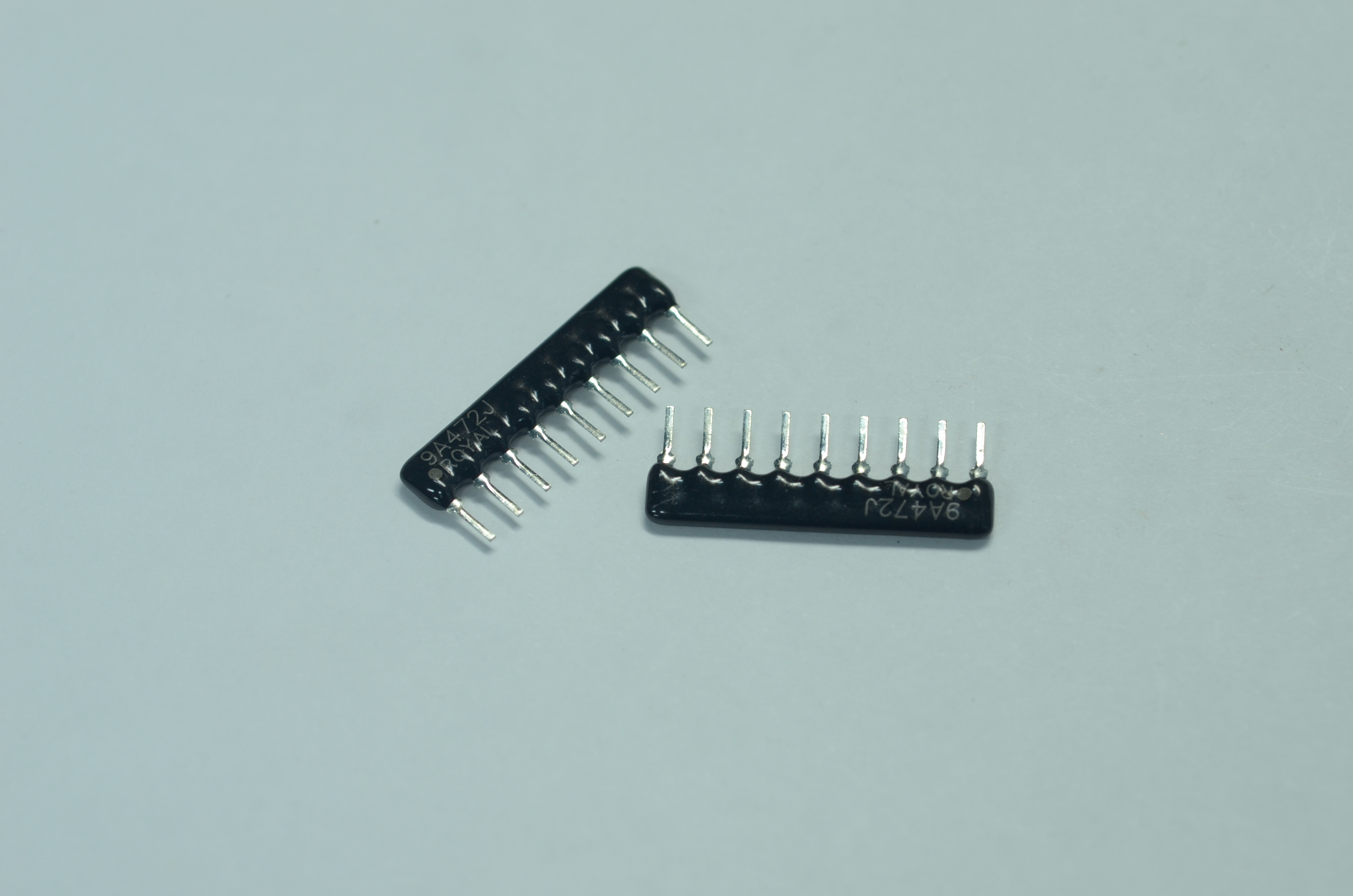 RNLA09J0472B0E :4.7k Network resistor,9 Pins.