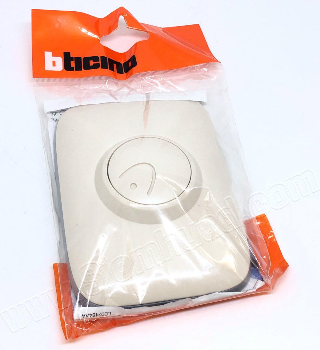 สวิทช์กดกระดิ่งรุ้นมีและไม่มีสัณญานไฟ (รุ่น สีงาช้าง) PUSH BUTTON ivory color (with lamp) (BTICINO) 89Y, 89YL